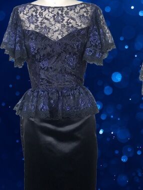 VINTAGE 1980s Gunne Sax Black Lace Peplum Cocktail Dress with Sash Satin Bow